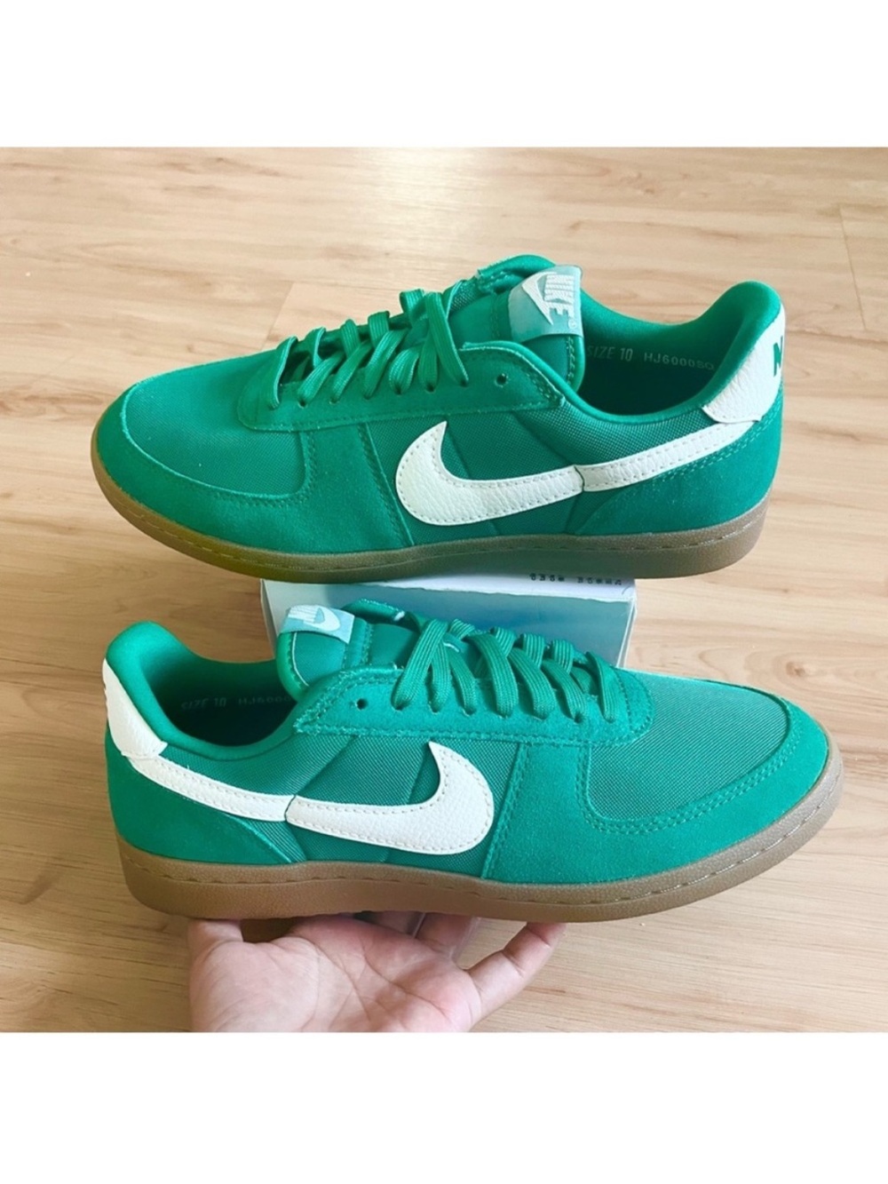 Nike Field General 82
Malachite Soft Pearl Gum
Women's Shoes HJ6000 300
Women 10